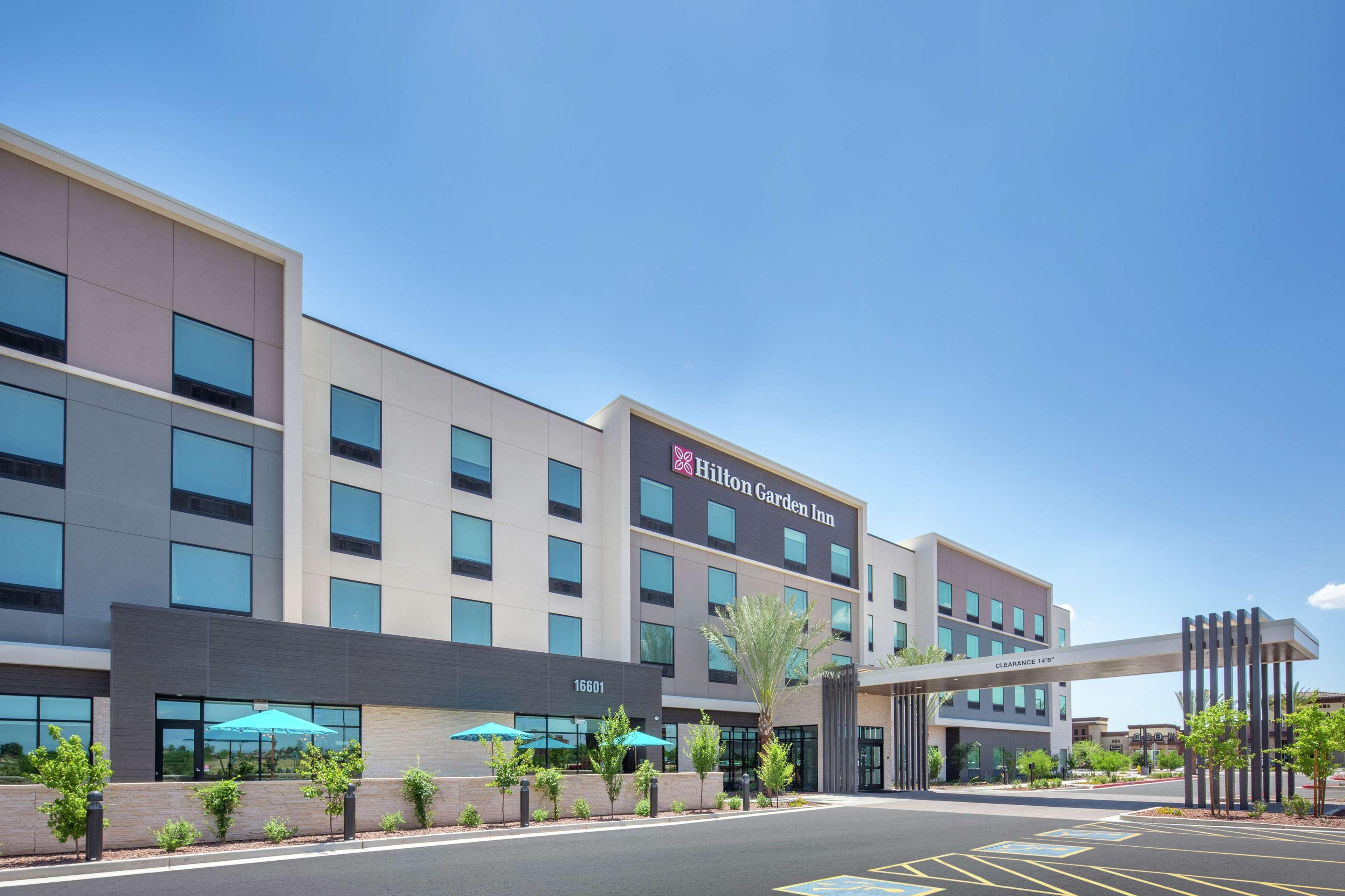 Hilton Garden Inn Surprise Phoenix Экстерьер фото