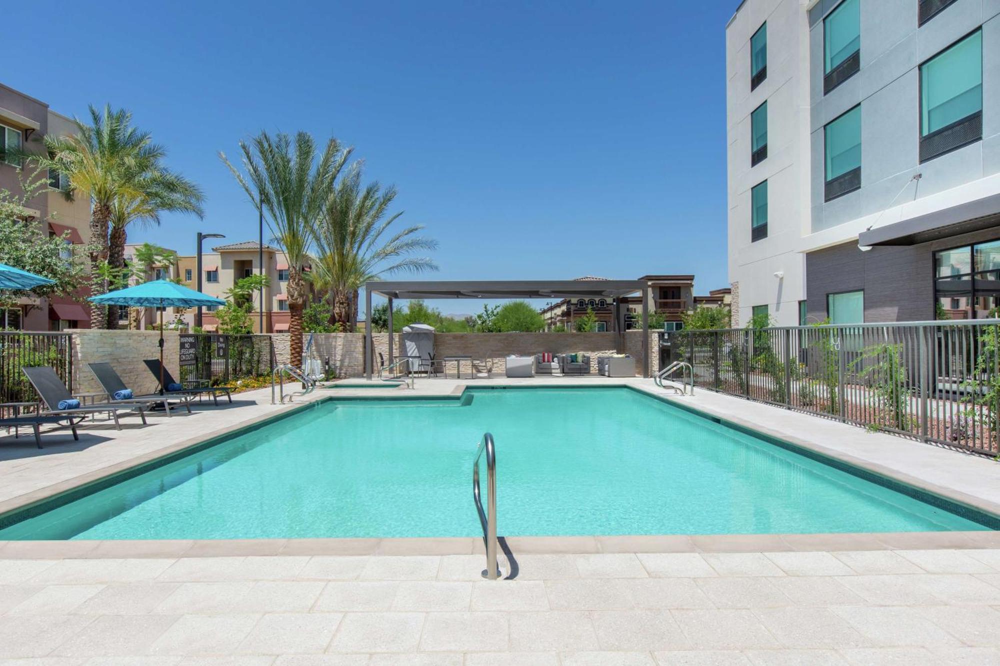 Hilton Garden Inn Surprise Phoenix Экстерьер фото