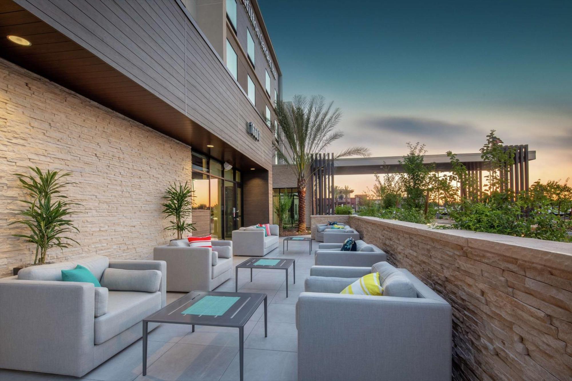Hilton Garden Inn Surprise Phoenix Экстерьер фото
